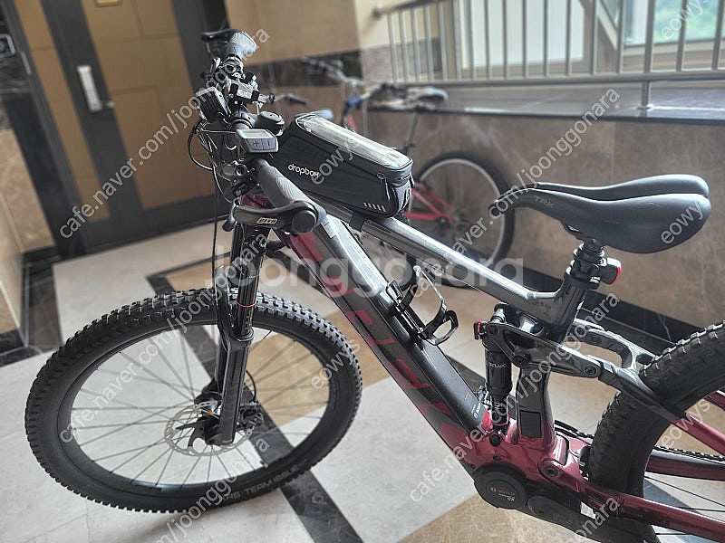 트렉 E-MTB 레일 7 SLX/XT 전기자전거 팝니다...--3