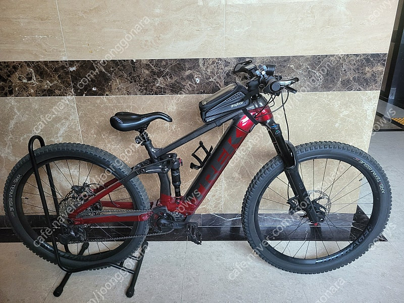 트렉 E-MTB 레일 7 SLX/XT 전기자전거 팝니다.--5