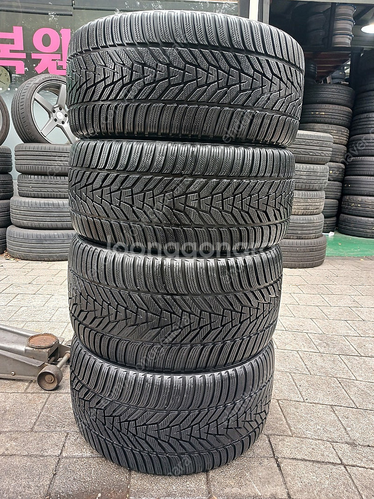 255 35 19/285 30 19 한국타이어 (윈터)...--1