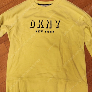 DKNY 맨투맨