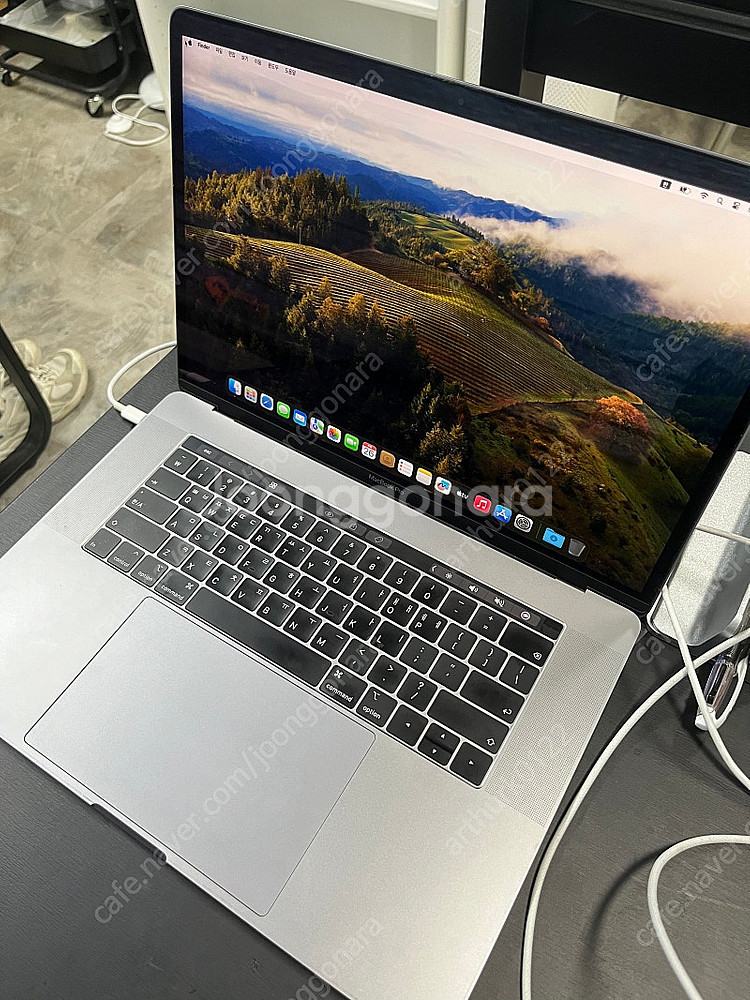 2018년형 맥북 프로 15인치 판매합니다. (16GB...--0