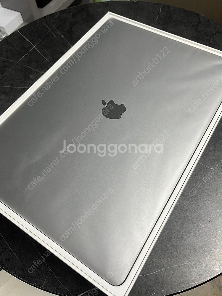 2018년형 맥북 프로 15인치 판매합니다. (16GB...--4
