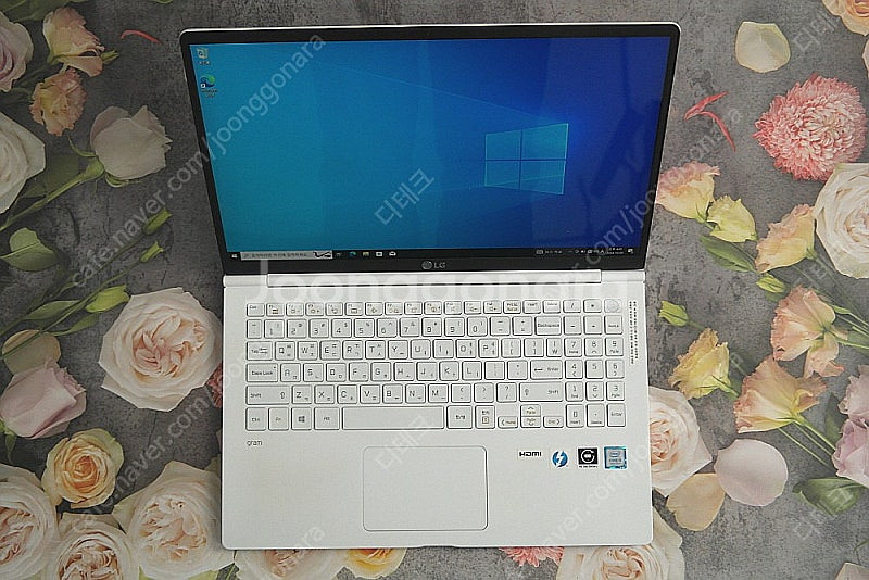 LG전자 울트라그램 15Z990-VP50ML팝니다.--3
