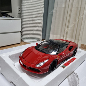 1:18 부라고(시그니쳐) 페라리 488gtb 다이캐스트 팝니다. (1/18 , 핫휠 , hotwheels , 오토아트 , 노레브)