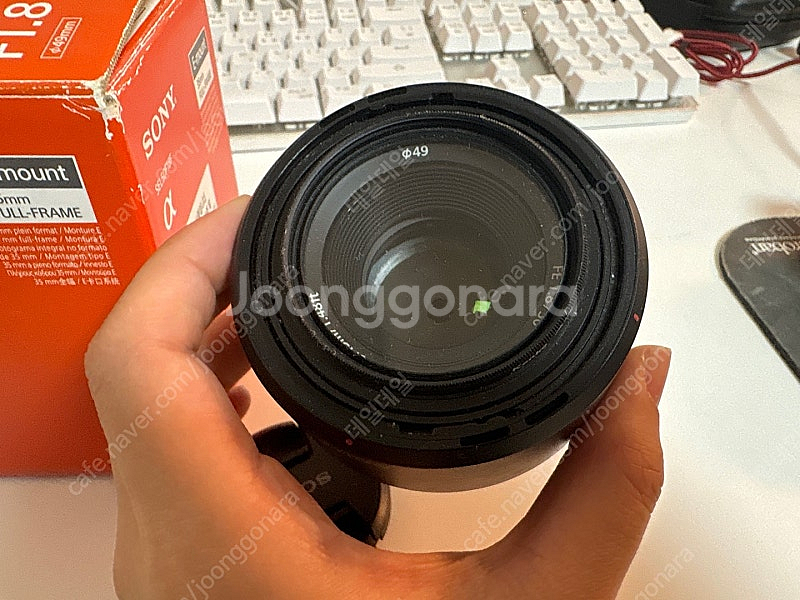 소니SEL FE 50mm F1.8 렌즈 팝니다. (직거...--4
