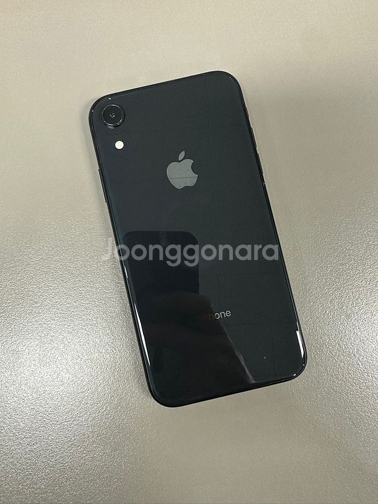 아이폰XR 64기가 블랙색상 배터리 80% 상태좋은단말...--0