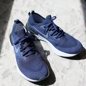 나이키 에픽 리액트 플라이니트 남색 Nike Epic React Flyknit Navy 상태 S급 판매 (275/280mm)