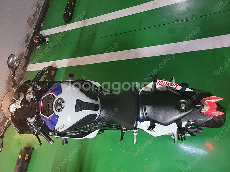 13년식 BMW S1000rr MP4 판매합니다--9