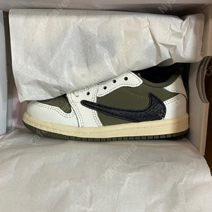 (TD)140//트래비스캇/리버스올리브/JORDAN1xTRAVIS SCOTT RETRO LOW OG SP REVERSE OLIVE