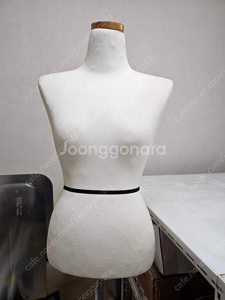여자 상반신 마네킹--0