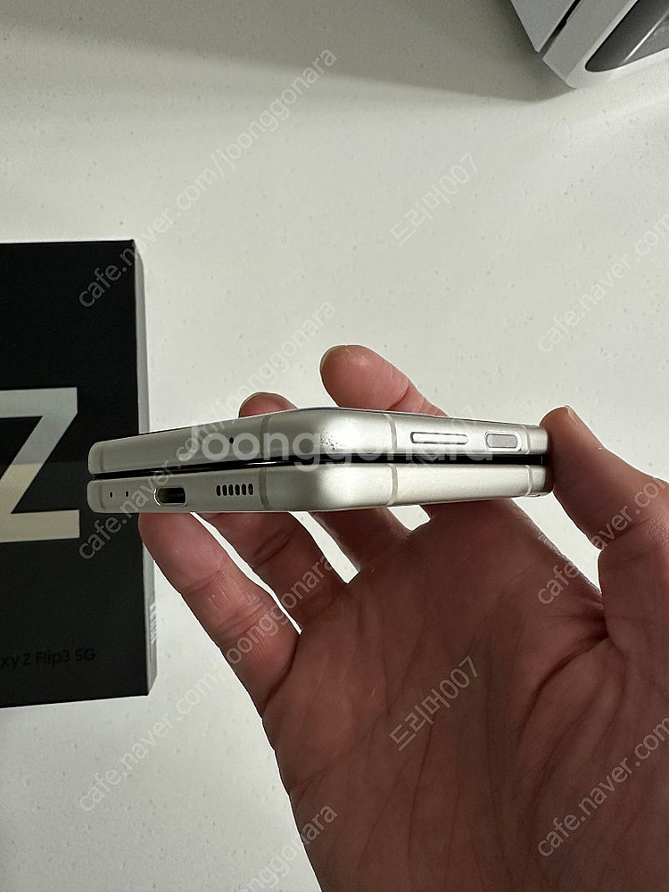 갤럭시 z플립3 자급제 크림 256g--4