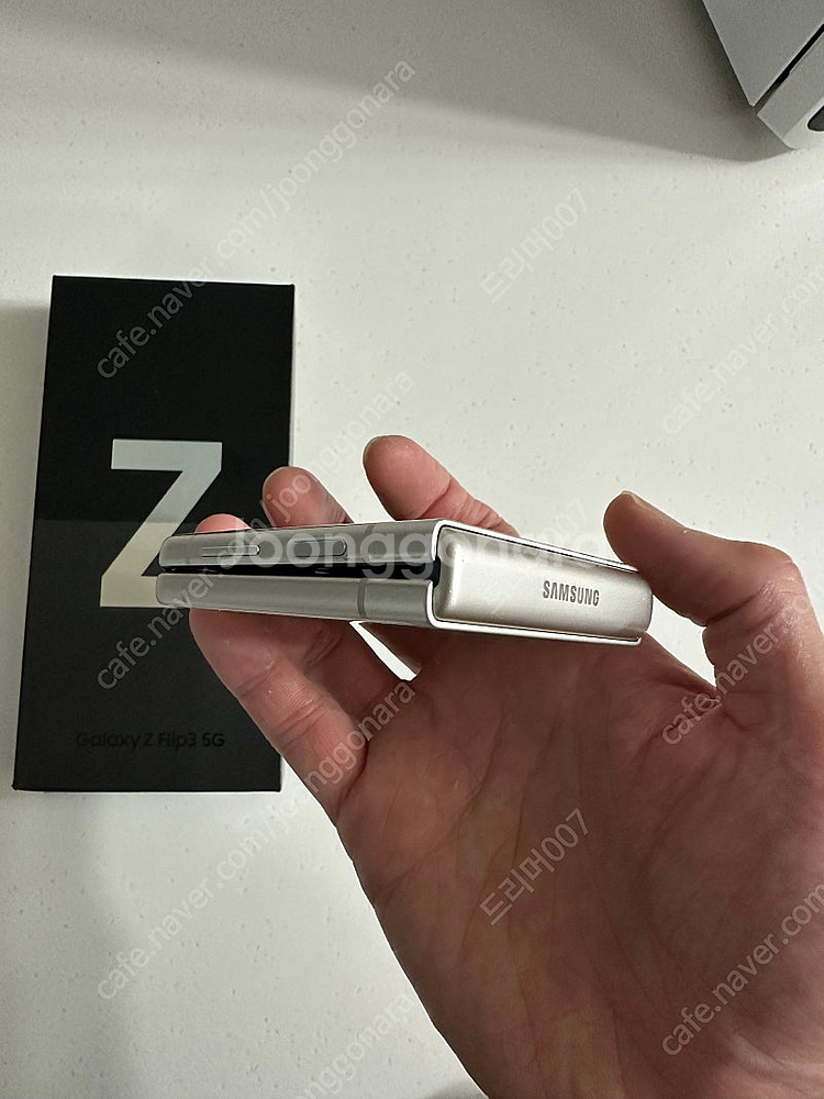 갤럭시 z플립3 자급제 크림 256g--5