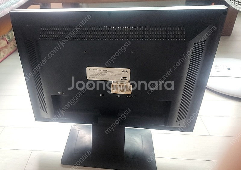 ana sr-1940w 19인치 모니터 팝니다.--1