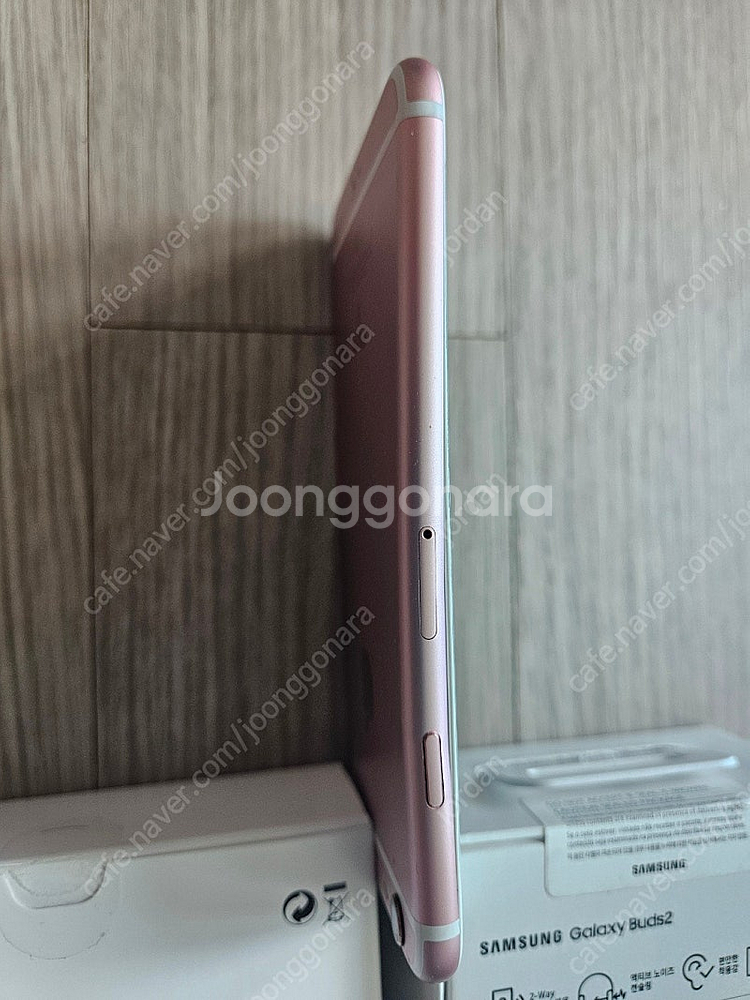 애플 아이폰7 32기가 골드 부품용--1