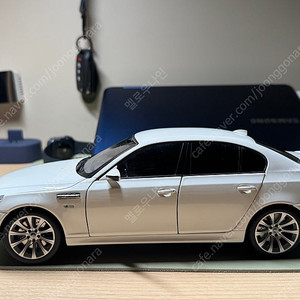 1:18 교쇼 BMW E60 M5 다이캐스트 판매합니다