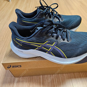 아식스 asics 러닝화 GT-2000 12 255mm = 10만원