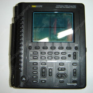 AutoRanging 100MHz Scope / DMM ( THS720 )