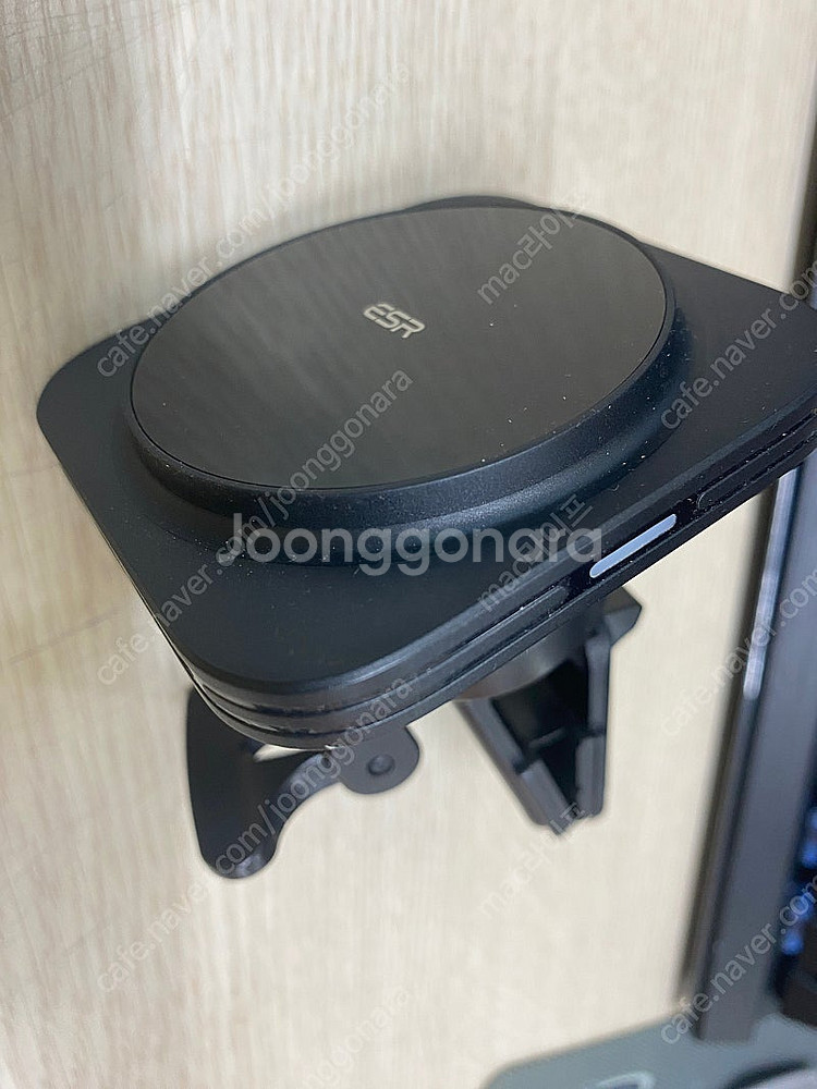 esr 할로락 맥세이프 충전기--0