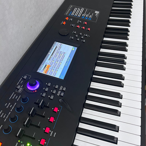 YAMAHA 야마하 modx8+거미다리스탠드+방음패드