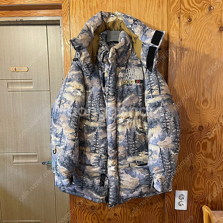 구찌 노스페이스 2021 f/w 대장급 패딩 판매 합니...--1