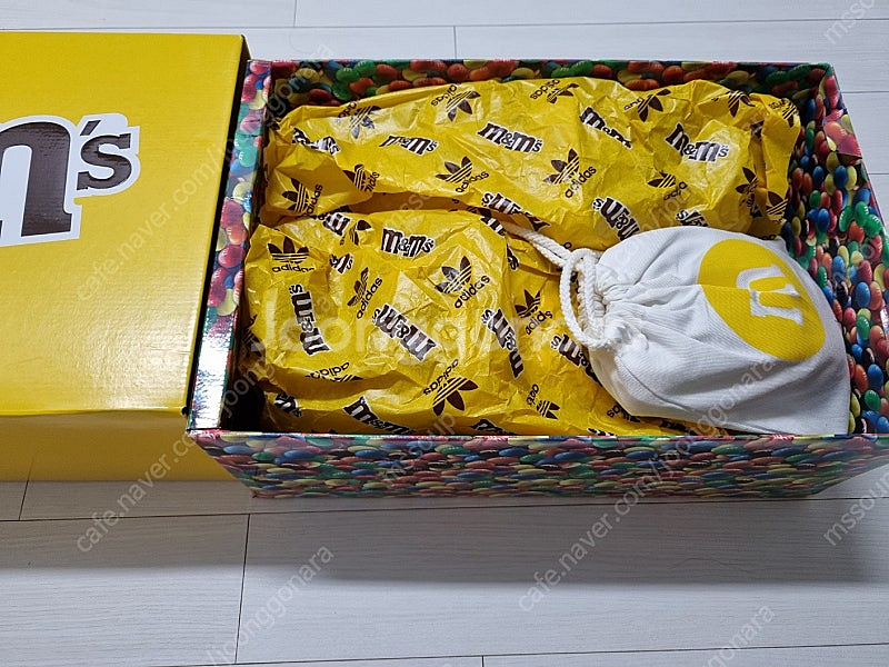 아디다스 엠앤엠 콜라보 한정판 운동화(새제품)--4