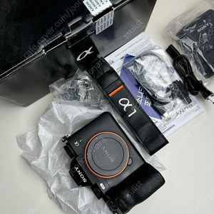 소니 A1 , FX3 , A7CR , SEL24105G 24-105G , ECM-B10 외장마이크 , SEL35F14Z 35.4 Zeiss 디스타곤 , NP-FZ100 정품배터리