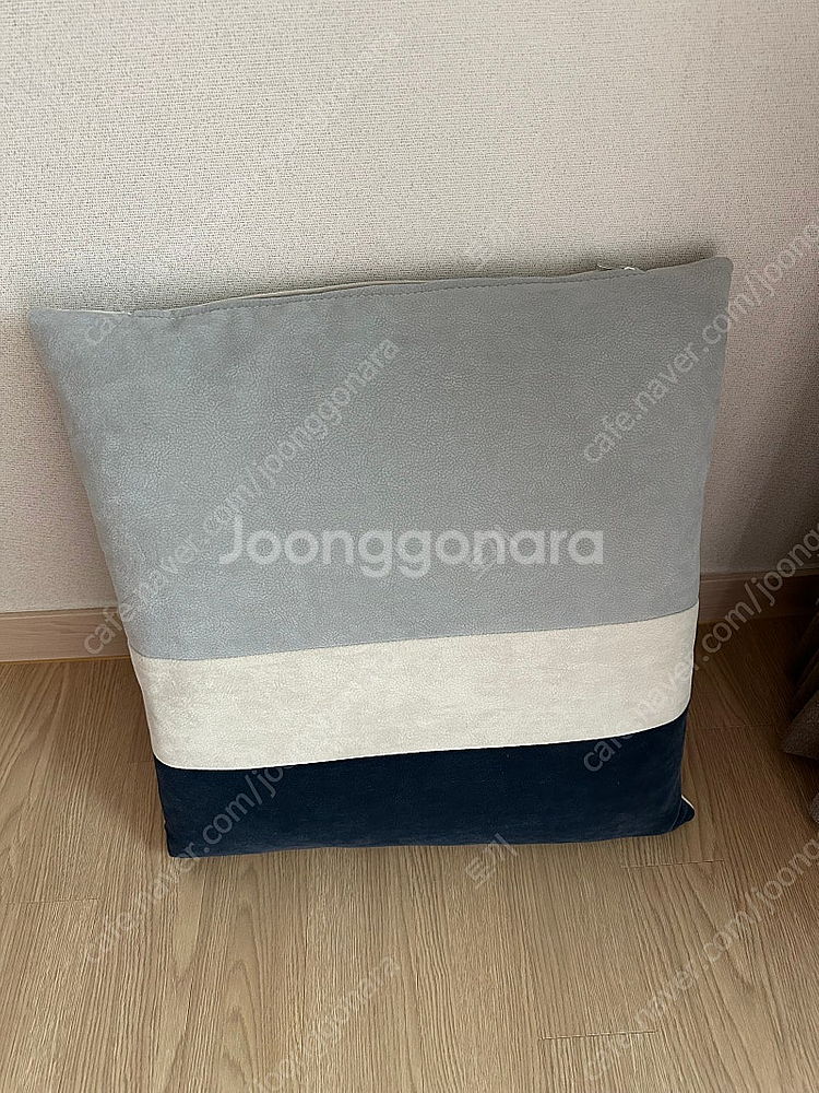 에싸 패브릭 쿠션 2개 팔아요!--1