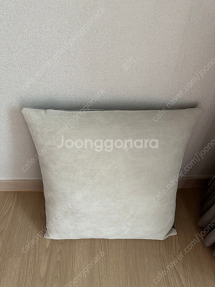 에싸 패브릭 쿠션 2개 팔아요!--2