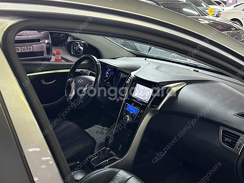 현대 뉴 i30 16 VGT PYL 저렴하게 판매합니다...--7