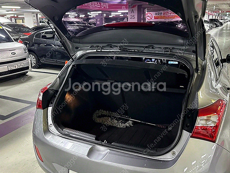 현대 뉴 i30 16 VGT PYL 저렴하게 판매합니다...--9