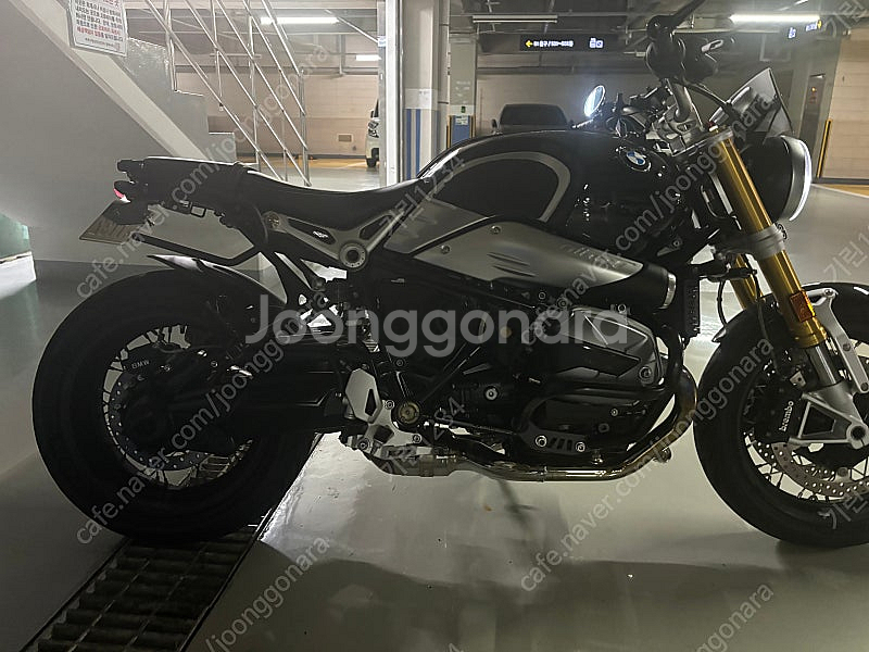 bmw 알나인티 23년식판매해요--2