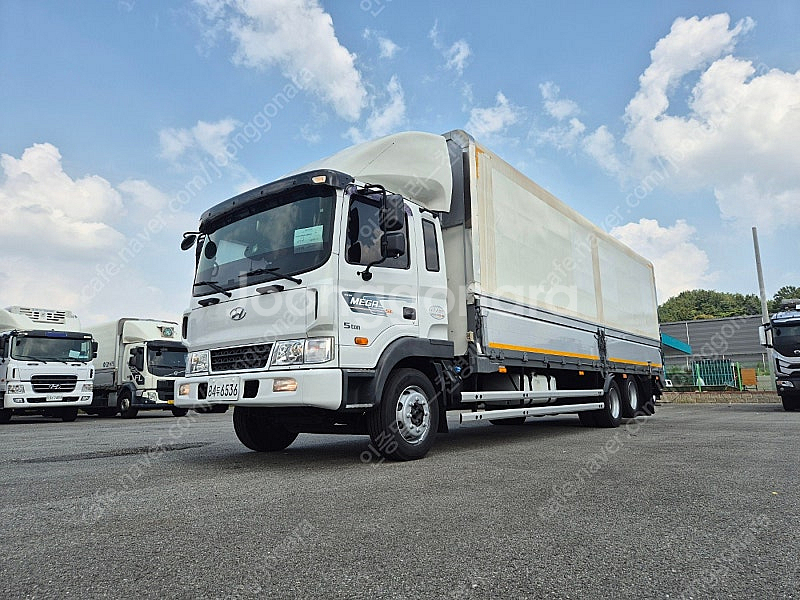 ***1인신조차량***현대 메가트럭8.5톤후축냉장윙비디//프리미엄280마력//실주행24만//윙제원(길이8000*높이...--0