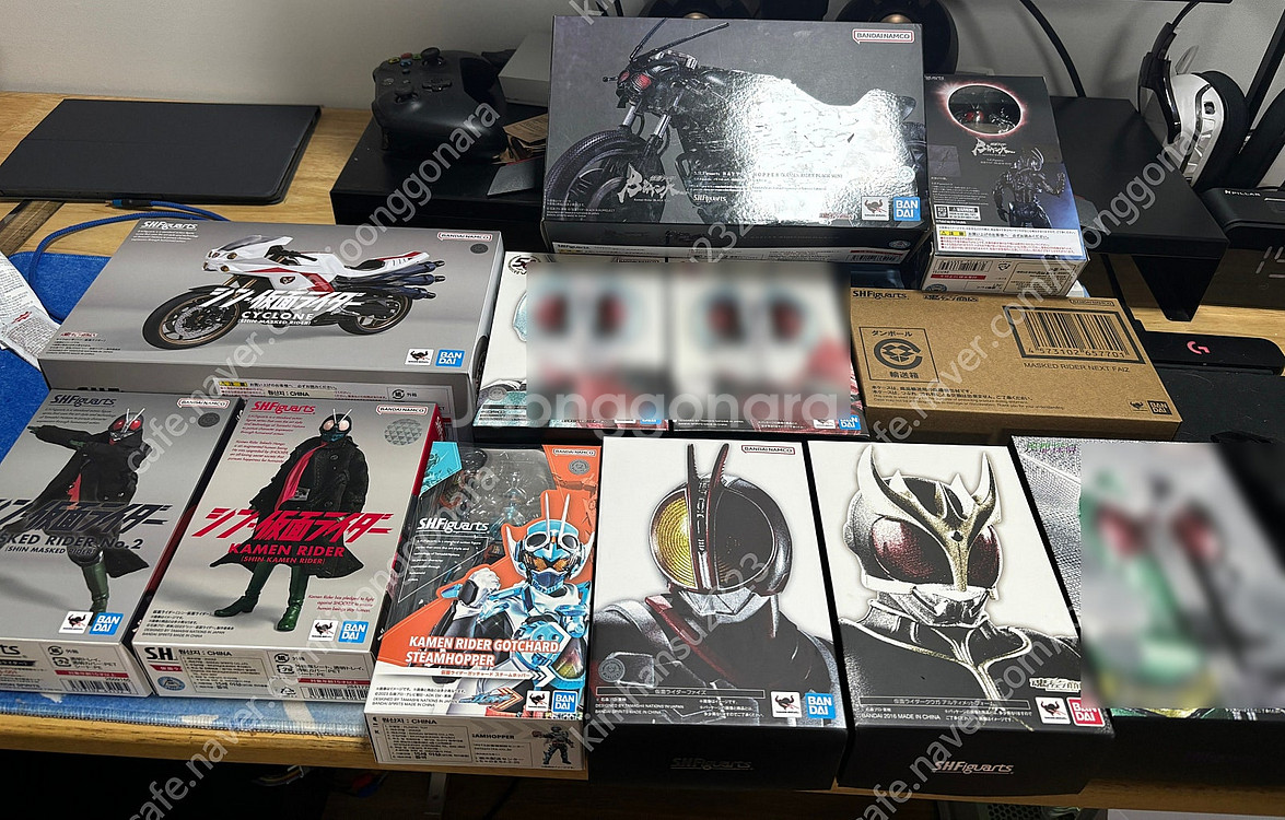 shf 가면라이더 시리즈 팝니다. (물품 밎 2차 가격...--2