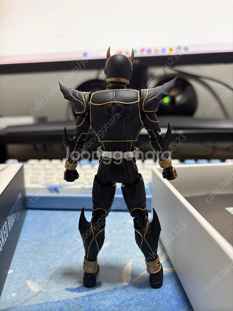 shf 가면라이더 시리즈 팝니다. (물품 밎 2차 가격...--8