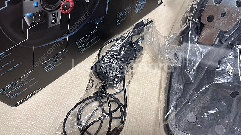 로지텍 G29레이싱휠 + 거치대--3