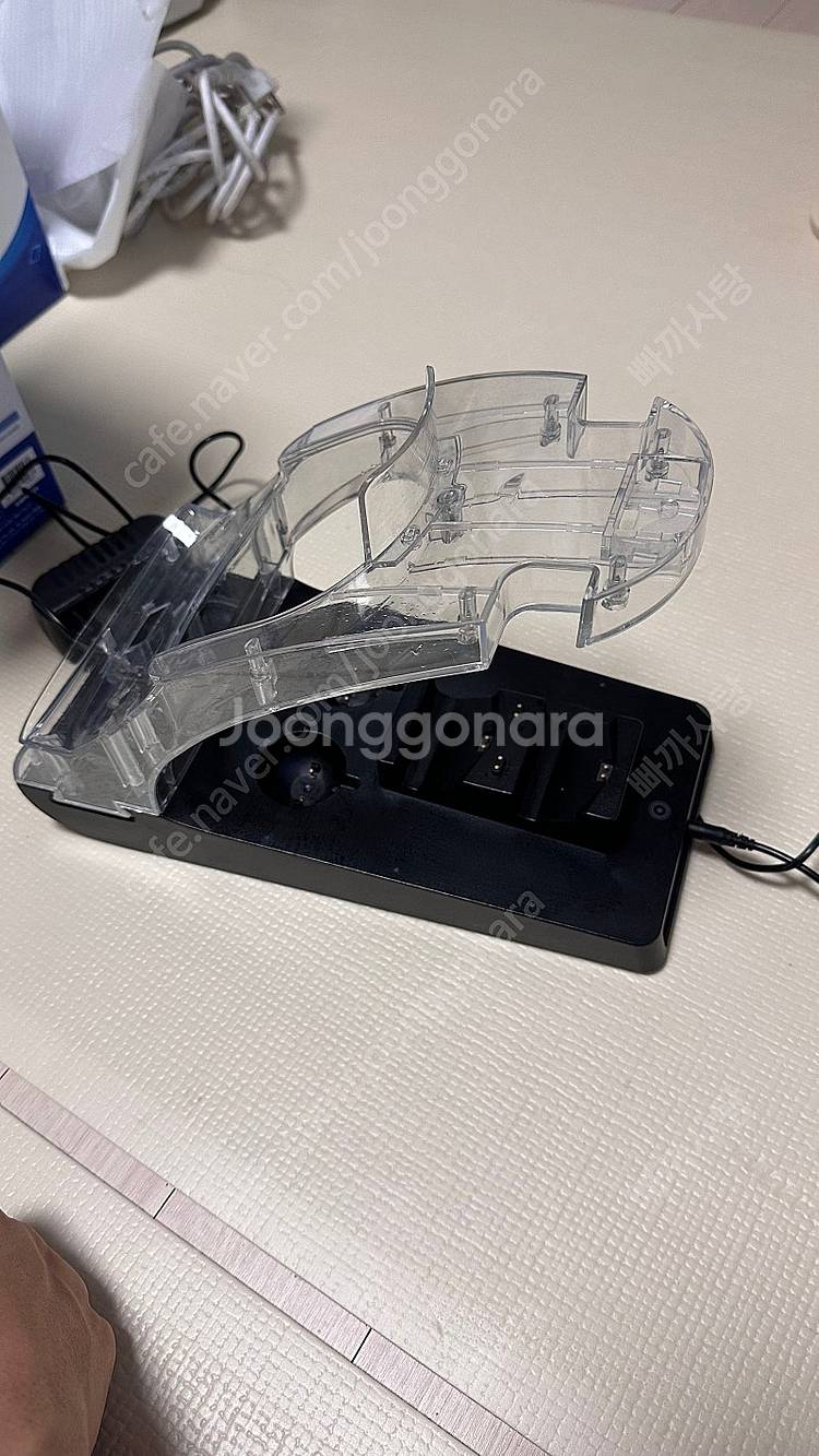 PS 4 Pro 1TB + VR 세트(무선충전거치대) ...--9