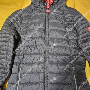 BARBOUR BAFFLE QUILT 바버 후드 경량 패딩판매합니다