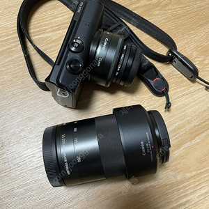 캐논 eos-m200+efm55-200망원렌즈+22mm단렌즈(팬케이크) 상태최상 일괄 판매합니다.