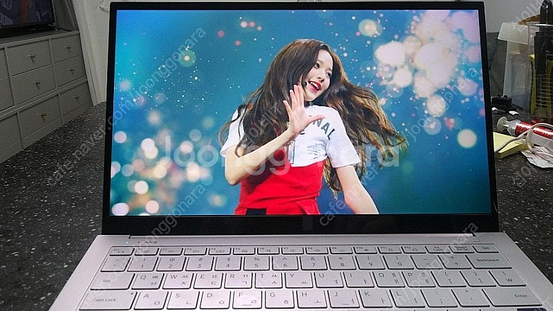 [판매]삼성 초경량 갤럭시북 이온/i7,램16G--0