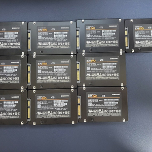 2.5인치 SSD 삼성 870 EVO 4TB 30개 (2023년 04월 제조, 사용량 극히 적고 컨디션 최상 새 제품급)