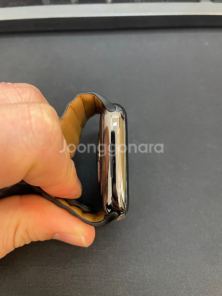 애플워치8 45mm 셀룰러 스테인리스실버 상태좋은 중고...--5