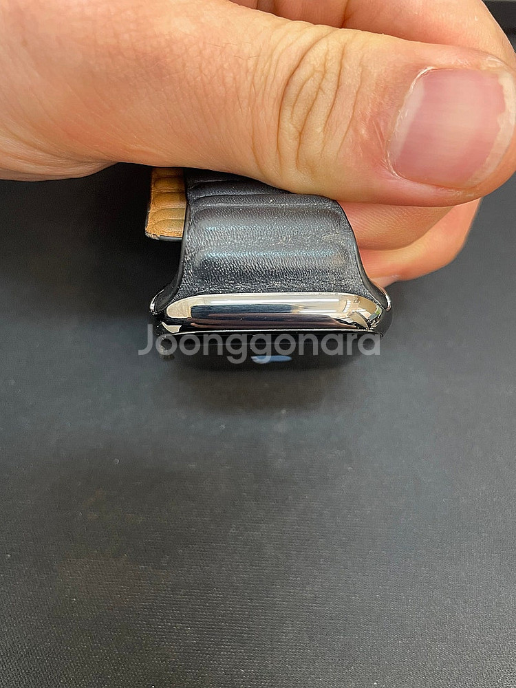 애플워치8 45mm 셀룰러 스테인리스실버 상태좋은 중고...--6