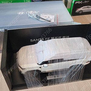 1:18 SUNRISERMODEL / HYUNDAI SANTA FE / WHITE 현대 산타페 싼타페 화이트 다이캐스트 판매합니다.