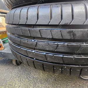 PZ4 235/50R19 * 4 한대분 팝니다