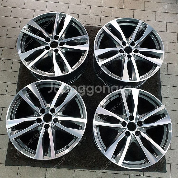 [ 추천 ] 아우디 A6 C8 45TDI 19인치 정품...--0