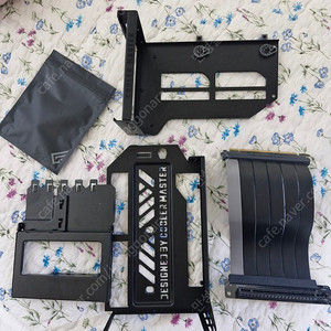 쿨러마스터 Vertical Graphics Card Holder Kit V3 (블랙) 팝니다