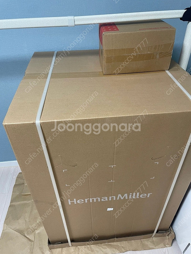 [미개봉 새상품] 허먼밀러 뉴에어론 풀체어+헤드레스트(...--0
