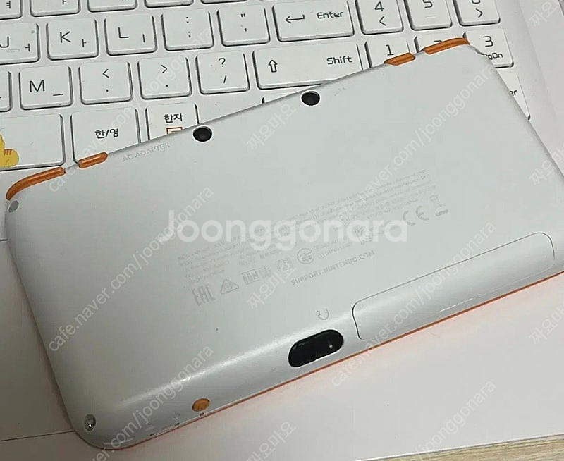 뉴 닌텐도 2ds xl 오렌지화이트 판매합니다--2