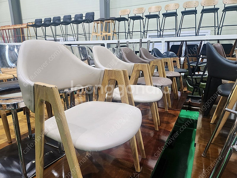 카페 테이블 의자 업소용 테이블 의자--9