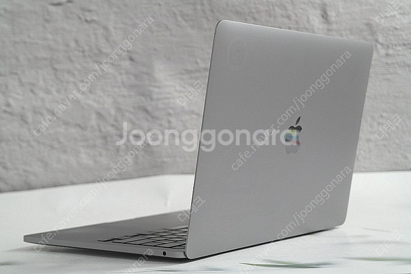 애플 맥북프로 터치바 A2289/I5-8257u 팝니다...--8